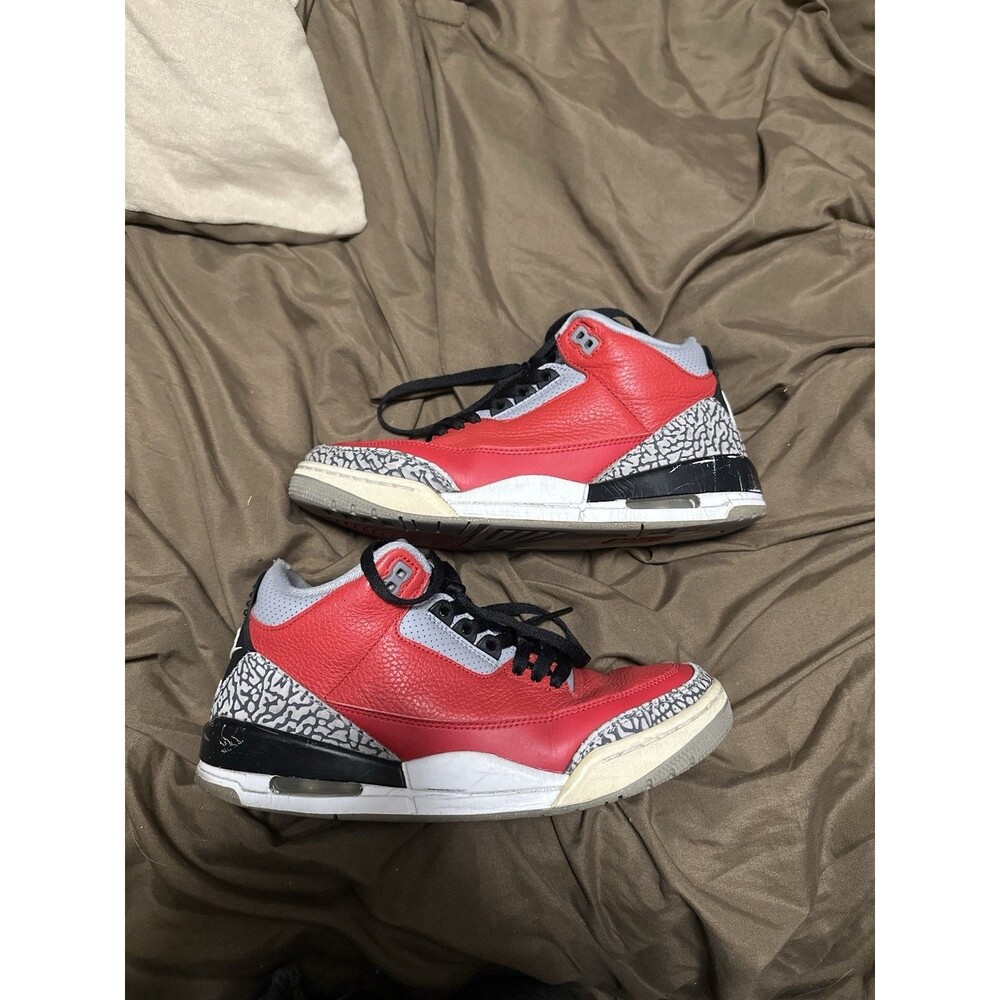 Size 8.5 - Jordan 3 Retro SE Mid Unite Nike Sneakers